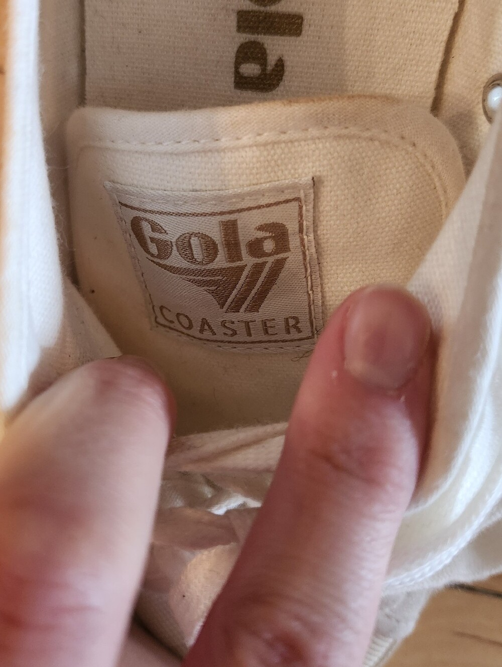 Gola Coaster (Style CLA174) Classic Canvas Sneaker, Size 6, Off-white - Picture 8 of 11
